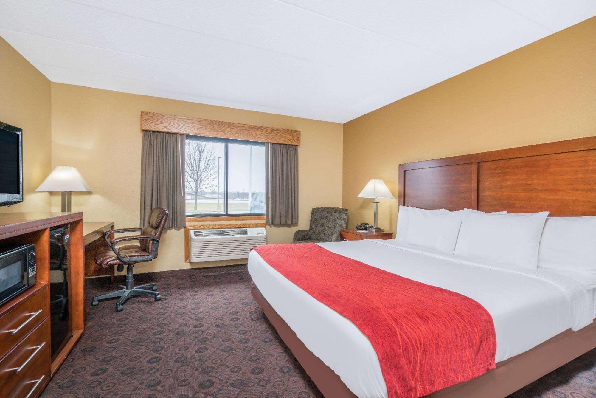 Baymont By Wyndham Kasson Rochester Area Exterior photo